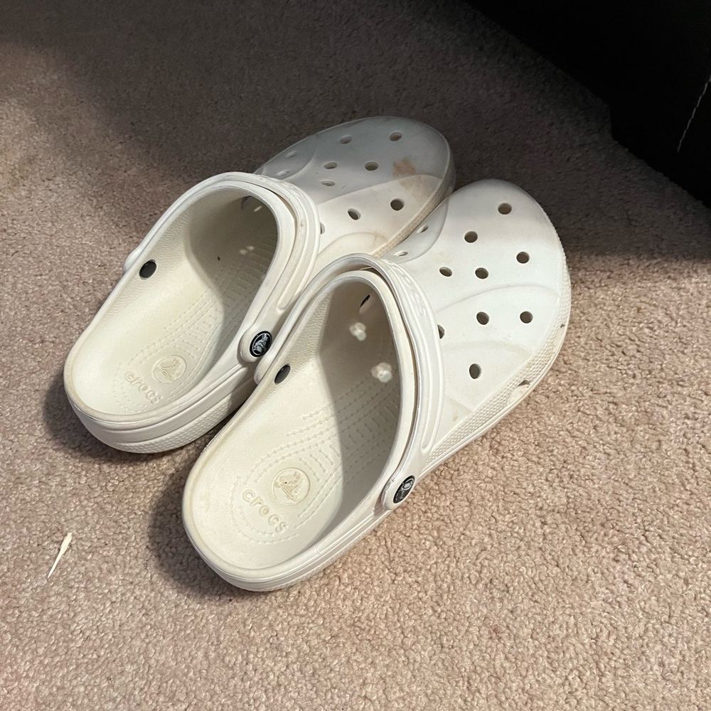 White crocs lightly used size 10
